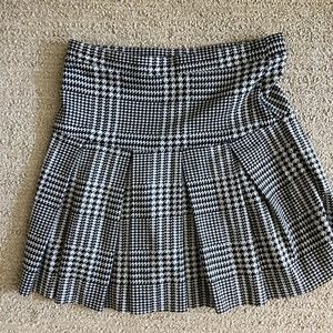 Black and white girls shirt